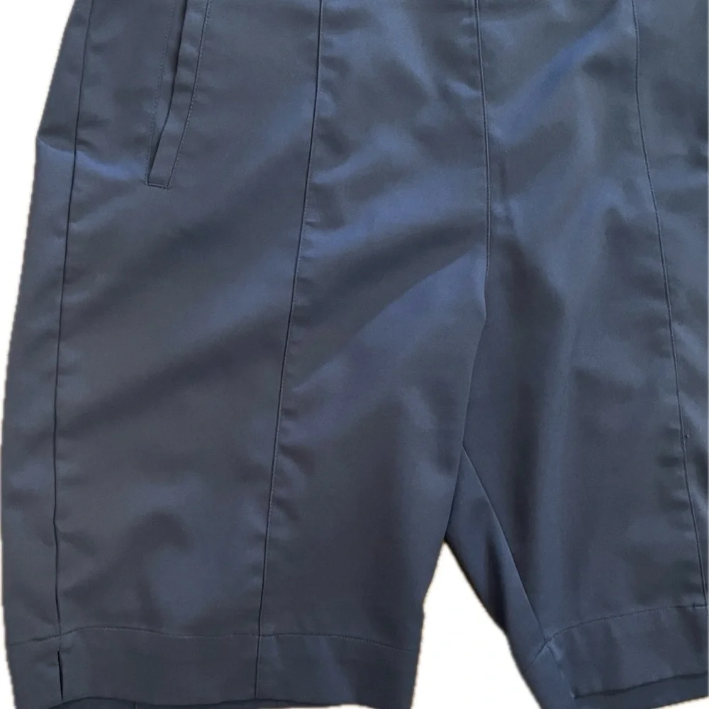 Tail Women's Navy Golf Shorts Size 12 Athletic Activewear with Pintuck Details